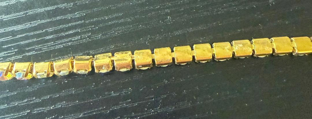 Aurora rhinestone set in gold chain - back view